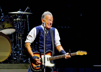 Bruce Springsteen Opens The Land Of Hope And Dreams Tour In Manchester