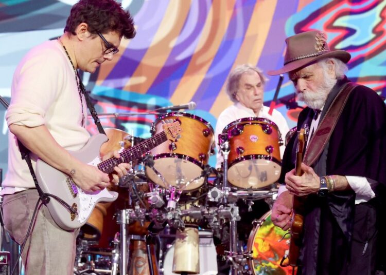 John Mayer Pays Heartfelt Tribute to Bob Weir of the Grateful Dead