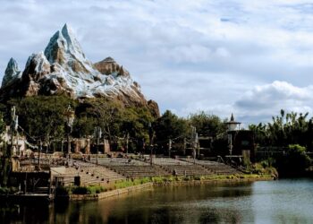 Live entertainment returns to Animal Kingdom amphitheater