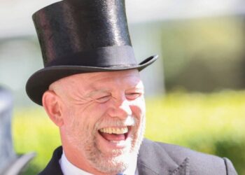 Mike Tindall spotted partying at 'open mic' night in Australia | Royal | News