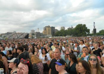 Minnesota's Harriet Island To Host New Country Club Music Festival