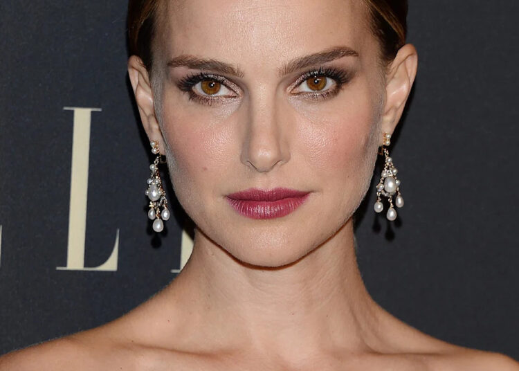 Elle Women in Hollywood - Arrivals