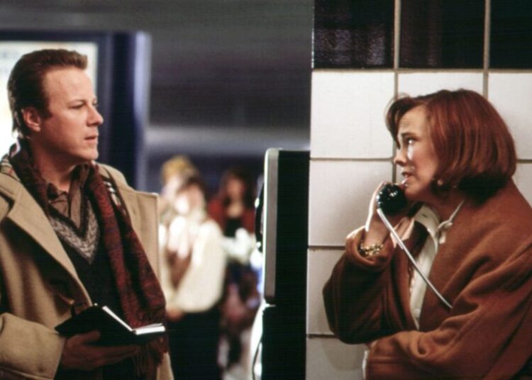 No one could play a bizarre on-screen mom quite like Catherine O’Hara