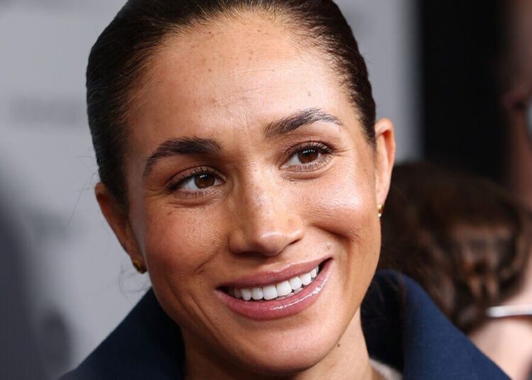 POLL: Should Meghan Markle respond to Kardashian 'photogate' comments? | Royal | News