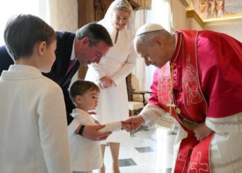 Pope Leo XIV exchanging greetings with the royal family of Luxembourg
