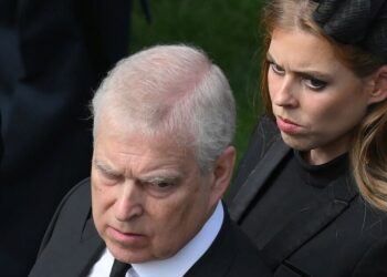 Princess Beatrice sent warning over Andrew Mountbatten-Windsor photos | Royal | News