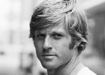Robert Redford was determined to avoid the "death stage" of fame | 60 Minutes Archive