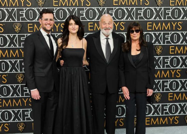 Romy and Jake Reiner Clean Beach Together After Parents' Deaths