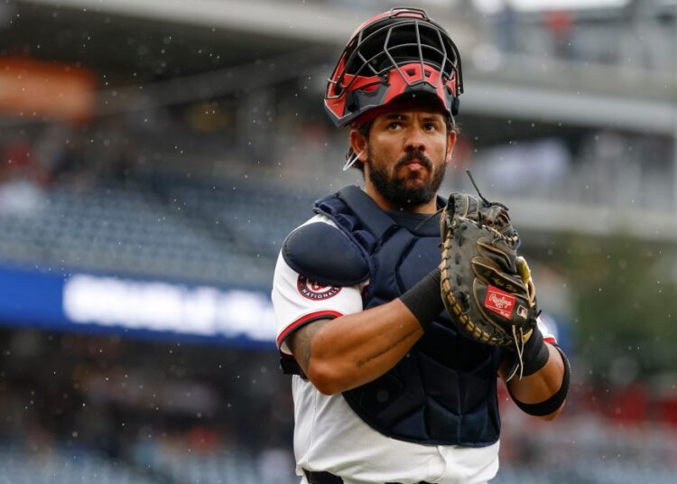 Royals sign veteran catcher Jorge Alfaro to minor league deal