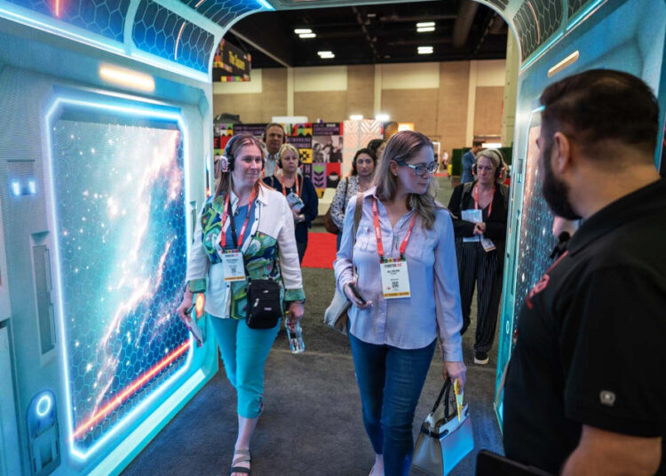 EXHIBITORLIVE