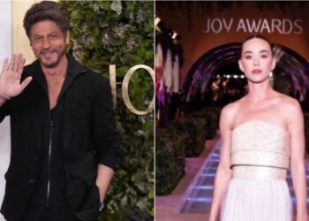 Shah Rukh Khan turns presenter at Joy Awards
