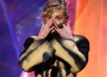 Sharon Stone, Kathy Bates talk about their moms' deaths at AARP Awards