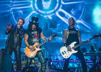 Slash Discusses Next Guns N' Roses Studio Album, New Songs + Tour