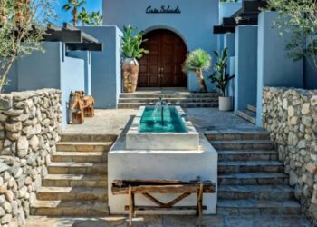 Sonny Bono and Ricky Martin: This Week in Celebrity Homes