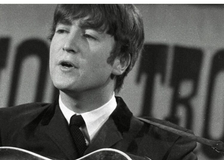 The Premeditated Joke That John Lennon Pulled In Front of the British Royal Family: “I Don’t Think It Was Spontaneous”