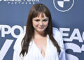 The first trailer for Lena Dunham's TOO MUCH builds an entire story in two minutes