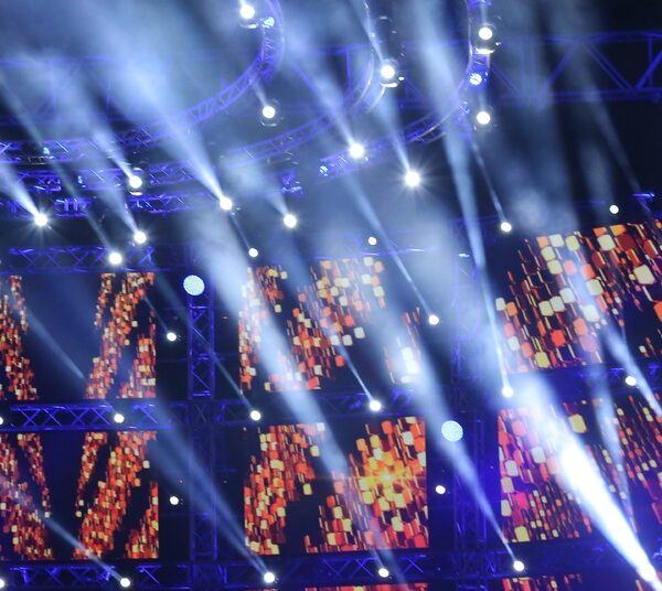 Tour Buzz, New Music Energy & Why You Can’t Look Away