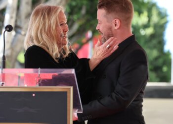 Video shows Catherine O'Hara's emotional speech about Macaulay Culkin