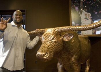 Vince Young Steakhouse closes in Downtown Austin after 15 years