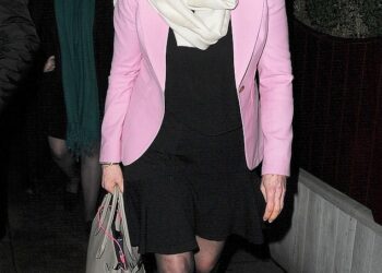 Dining out at one of her favourite London hotspots in 2018, private member's club Lou Lou's in Mayfair, the former duchess carried a taupe Birkin with palladium hardware