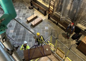 Winchester Cathedral Reburies Medieval Remains Linked to Royals and Bishops