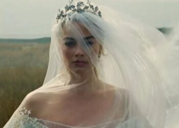 Wuthering Heights fans make same complaint over Margot Robbie 'latex' dress