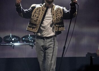Zayn Malik has delighted fans as he debuted new single Die For Me during his Las Vegas Residency at Dolby Live at Park MGM on Wednesday night