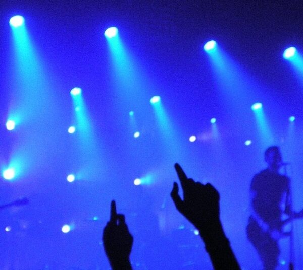 new music buzz, Vegas show magic & how to see him live