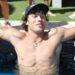 ​Rob Rausch shows off his sexy v-line & biceps in viral pics