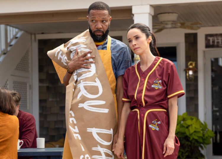 BEST MEDICINE: L-R: Jason Veasey and Abigail Spencer in the