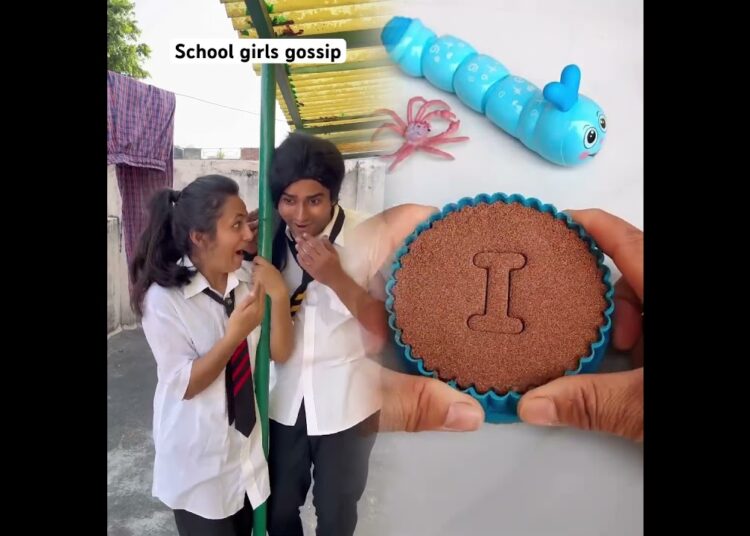 School girls gossip🤫#funnyshorts #comedyshorts #relatable #school #girls #nostalgic #bachpan