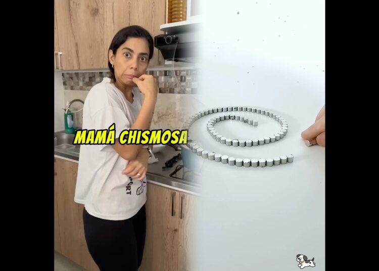 Gossip Mom 😅 ~ Family Vecaos #tiktok #fyp #parati #viralshorts #youtube