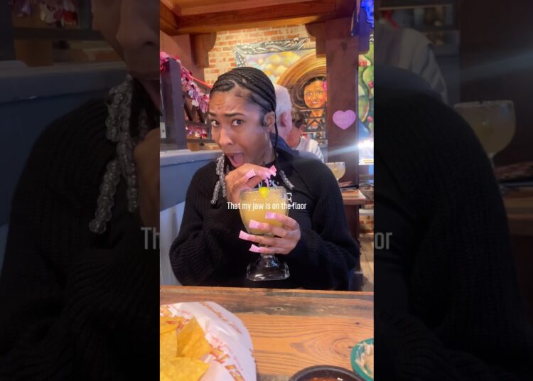 DINNER GOSSIP is what I live for😅 #margarita #dinnerideas #tacotuesday #happyhour #foodie