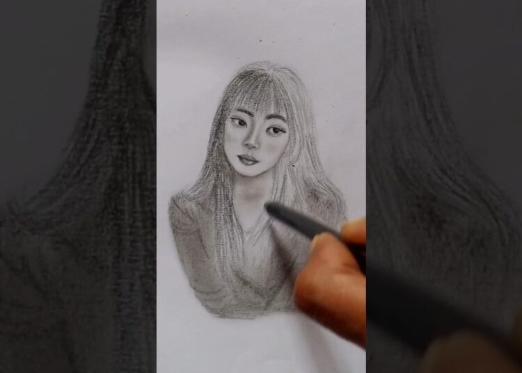 girl drawing ✍️# art #artist #drawing