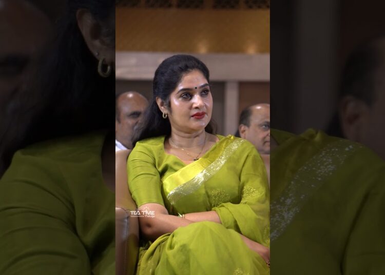 Sailaja priya artist in a green saree #teatimetelugu #telugucinema #priya