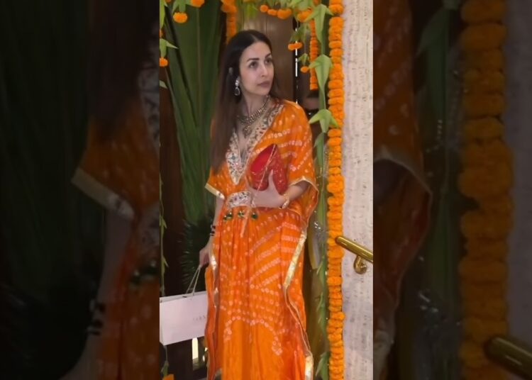 Malaika Arora Along With Her Sister Amrita Arora