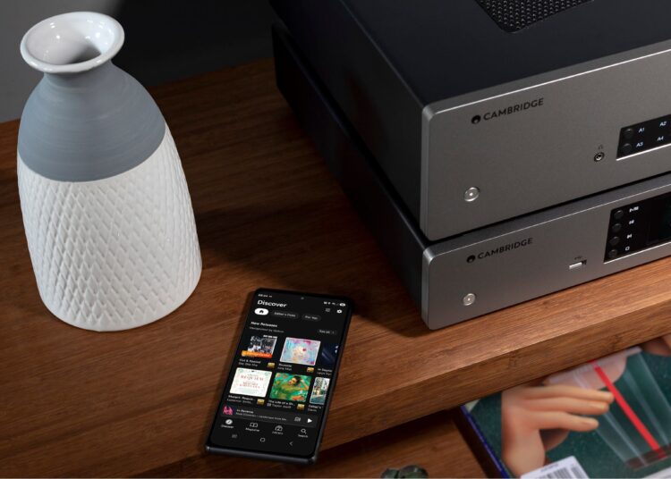 Cambridge Audio adds Qobuz Connect to older generations, including an Award-winning music streamer
