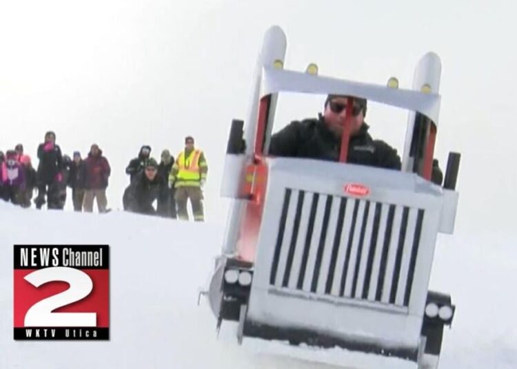 Cardboard Sled Race in Clayville Supports 'Heart Run and Walk' Team | Entertainment