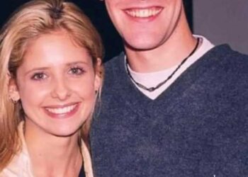 Sarah Michelle Gellar paid tribute to her fellow '90s mega star James Van Der Beek
