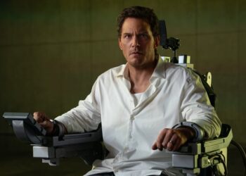Chris Pratt as Detective Chris Raven in "Mercy."