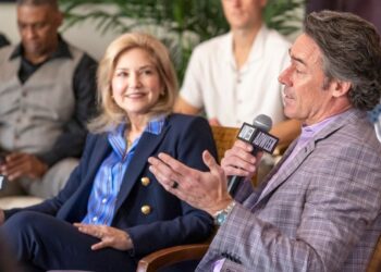 (L-R) DNA Vibe's Maria Del Rio, Former NFL Player Jason Sehorn