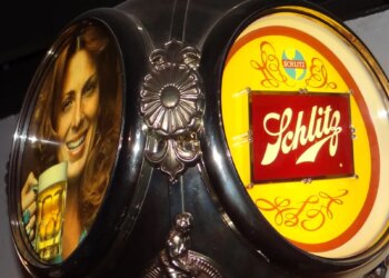 Crivitz bar honored as Wisconsin's 2025 Dive Bar of the Year