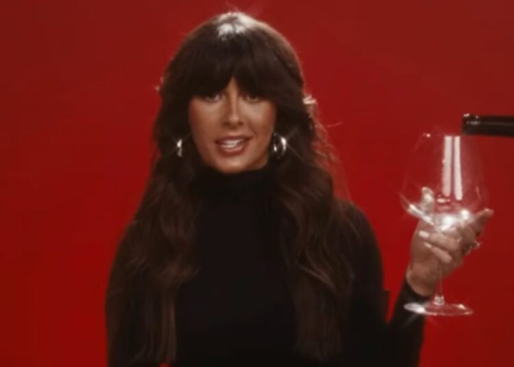 Ella Langley Shares Teaser Of New Song, “Be Her,” Along With Release Date