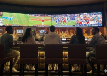 Flutter Entertainment (FLUT) PT Lowered to $300 by UBS Due to US Online Sports Betting Slowdown