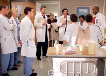Eric-Dane-and-TR-Knight-Greys-TCDGRAN_EC231