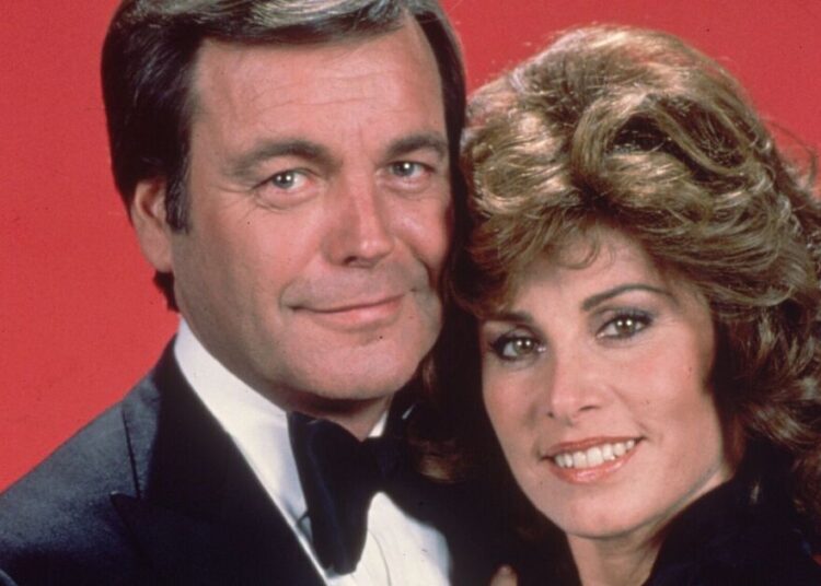 Hart to Hart legends Robert Wagner and Stefanie Powers reunite at 96 - Celebrity News - Entertainment