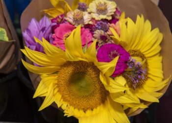 Here's what to know before you buy flowers for your Valentine