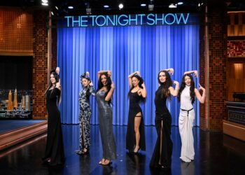 Inside Girl Group's Late-Night Debut
