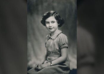 Inside the forgotten story of how Princess Margaret smashed royal tradition with her $1.2 million wedding tiara.MEGA