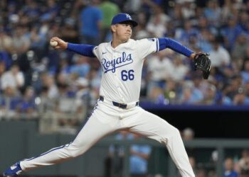 James McArthur returns to Royals after rare injury & allergy